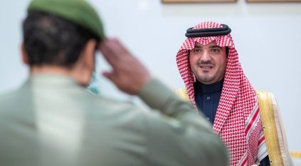 عبدالعزيز بن سعود يتابع سير العمل في منفذ جديدة عرعر الحدودي