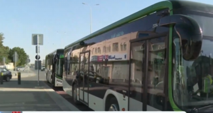 لقطات لأولى حافلات نقل الركاب في شارع التخصصي بالرياض