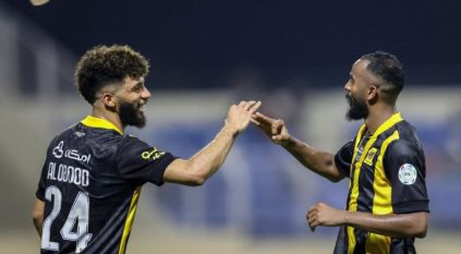 مدرب الاتحاد يستبعد عبدالرحمن العبود والشمراني بعد الأزمة الأخيرة