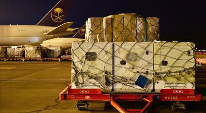 مغادرة طائرتين إغاثيتين سعوديتين تحملان 168 طنًا من المساعدات للشعب الأوكراني