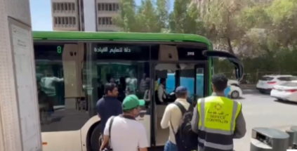 لقطات لإقبال المقيمين في الرياض على حافلات النقل العام
