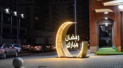 شوارع جدة تتزيَّنَ بالأهلة والفوانيس ابتهاجًا بـ رمضان