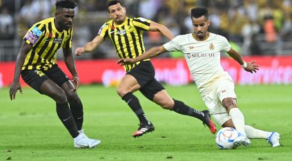 التعادل السلبي شعار الشوط الأول بين الاتحاد والنصر