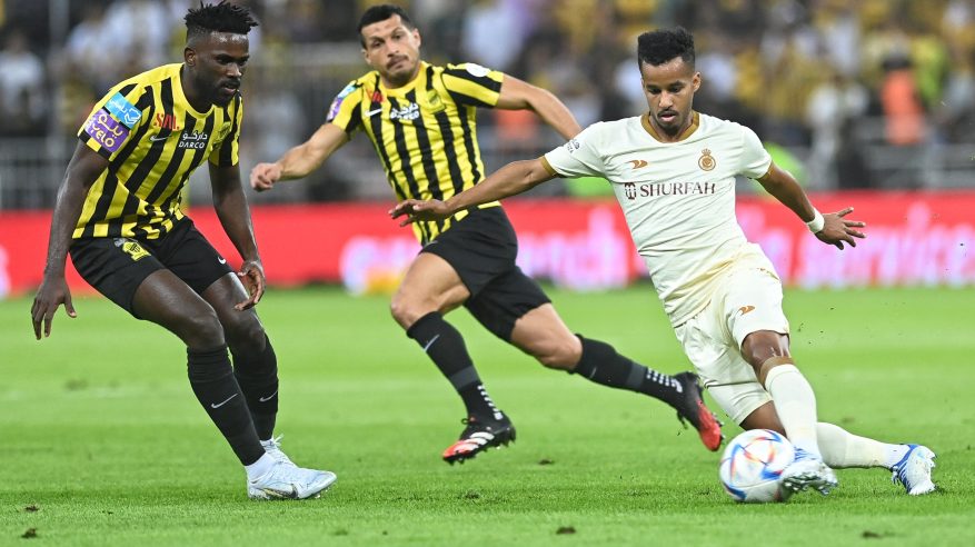 التعادل السلبي شعار الشوط الأول بين الاتحاد والنصر