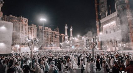 أجواء روحانية في صلاة التراويح بالمسجد الحرام في أولى ليالي رمضان