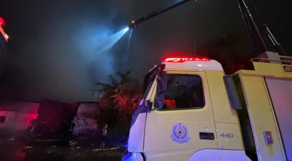 مدني الدمام يخمد حريقًا اندلع في مستودع دون إصابات