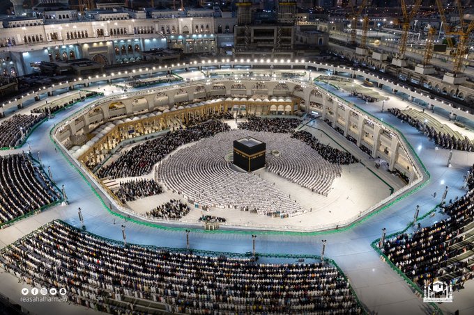 تكثيف الجهود بالمسجد الحرام استعدادًا لـ ثاني جمعة برمضان