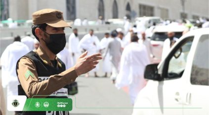 لقطات لجهود رجال المرور وقت صلاة الجمعة في الحرم المكي الشريف