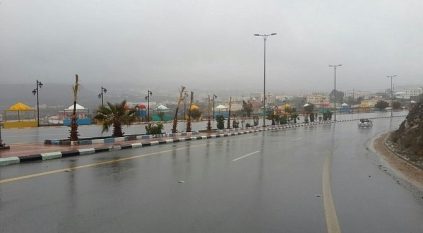 الأرصاد لأهالي الطائف وجازان: أمطار رعدية وغزيرة حتى المساء