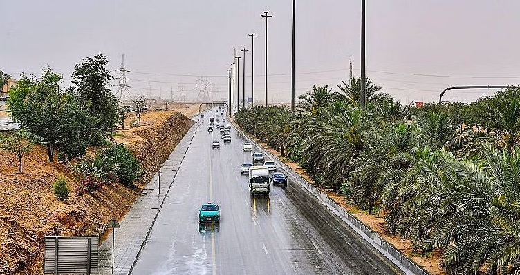 توقعات باستمرار الأمطار على العاصمة المقدسة والجموم للغد