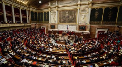 جلسة برلمانية لحجب الثقة عن الحكومة الفرنسية