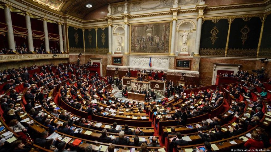 جلسة برلمانية لحجب الثقة عن الحكومة الفرنسية