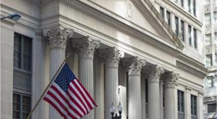 الفيدرالي الأمريكي يتعاون مع 5 بنوك مركزية عالمية لتوفير السيولة