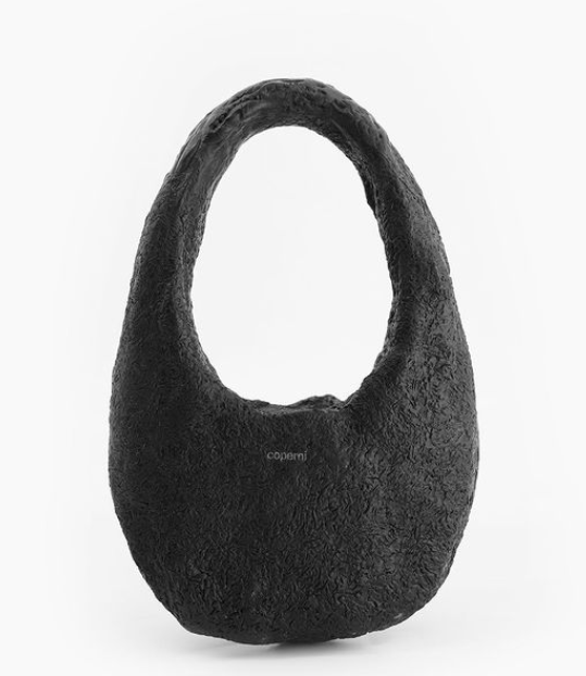 دار أزياء فرنسية تصنع حقيبة من حجارة نيزك