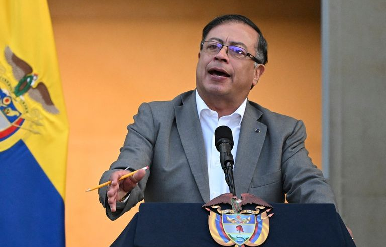 رئيس كولومبيا يناشد المتظاهرين بالإفراج عن الشرطة