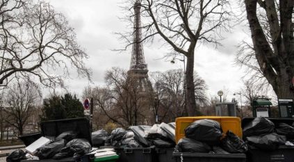 سكان باريس يشكون من جبال القمامة في الشوارع