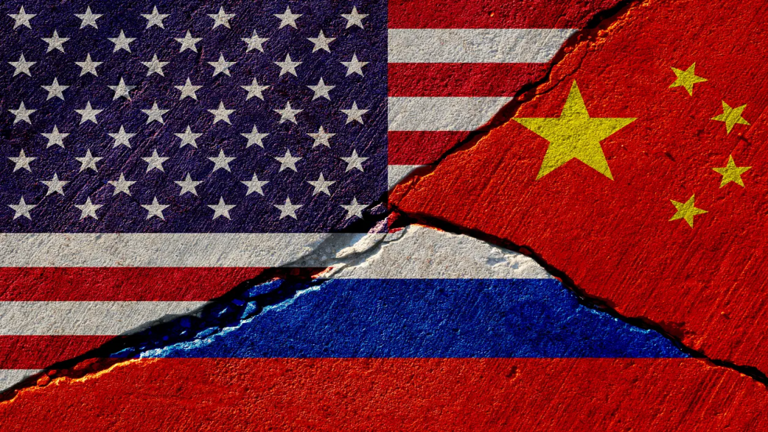 صحيفة أمريكية: كابوس مخيف لـ أمريكا بسبب روسيا والصين