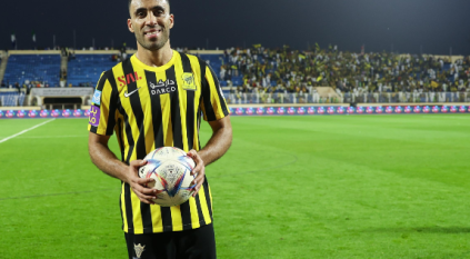 هدية جماهير الاتحاد لـ عبد الرزاق حمد الله بعد الهاتريك