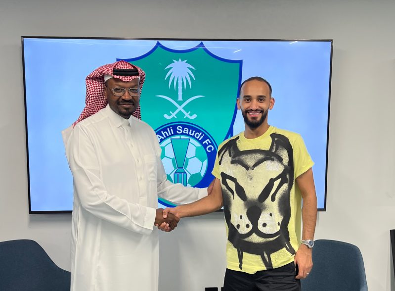 عبدالله عطيف مع الأهلي