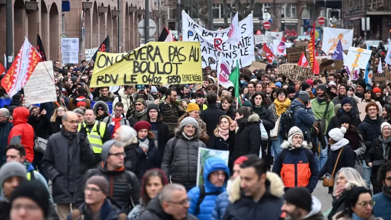 فرنسا تحظر الاحتجاجات على قانون التقاعد 