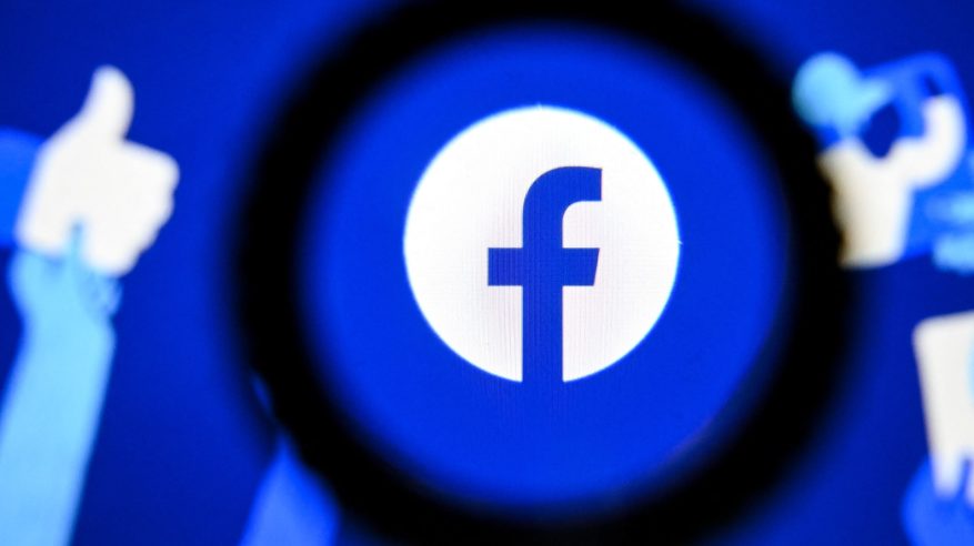 خلل طلبات الصداقة على فيسبوك اخترق الخصوصية