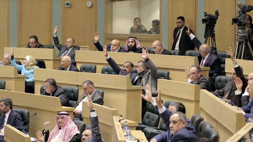 النواب الأردني يصوت بالإجماع على طرد السفير الإسرائيلي