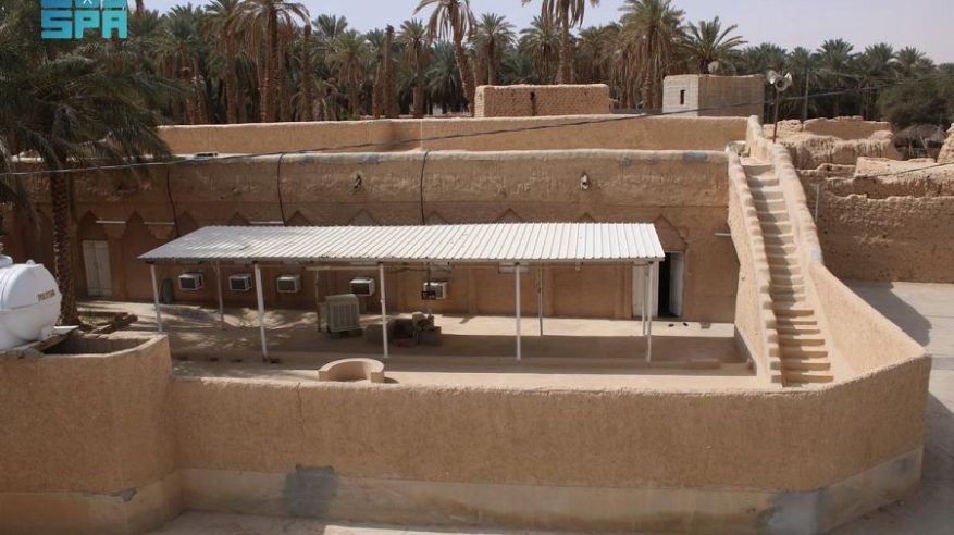 مشروع الأمير محمد بن سلمان يجمع معايير البناء القديمة والحديثة في مسجد القلعة
