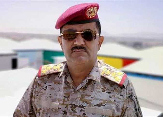 قتلى وجرحى في هجوم على موكب وزير الدفاع اليمني