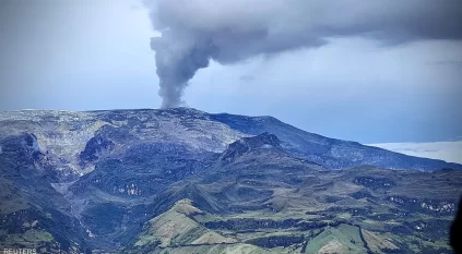 ثوران بركان جزيرة سوانوز جنوب غرب اليابان