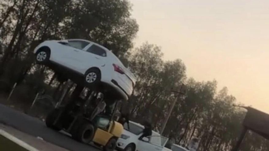عمليات نهب واسعة في السودان شملت سيارات جديدة وآليات
