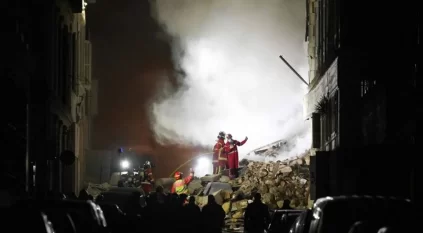 لحظة انهيار مبنى سكني في فرنسا