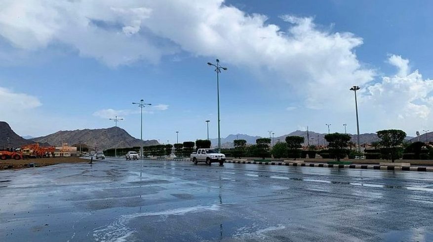 شاهد.. حالة مطرية غزيرة شرق جدة