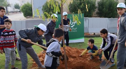 تعليم الرياض يشارك في مشروع الرياض الخضراء بزراعة 53 ألف شتلة