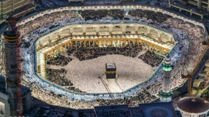 3 ملايين مصلٍّ في ليلة 27 رمضان بالحرمين: اللهم اعف عنا