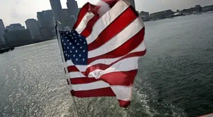 أمريكا تحث رعاياها على مغادرة 13 دولة عربية