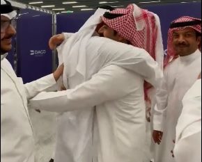 لحظة وصول الأسير فيصل الظفيري إلى حفر الباطن بعد 7 سنوات