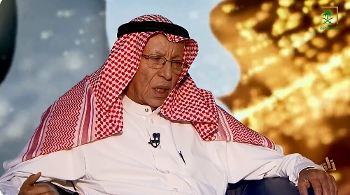 مواقف مؤثرة وطفولة قاسية في حياة القويز: فقد سمعه بشكل مؤقت