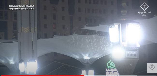 أمطار الرحمة والخير والبركة تغسل المسجد النبوي ليلة 29 رمضان