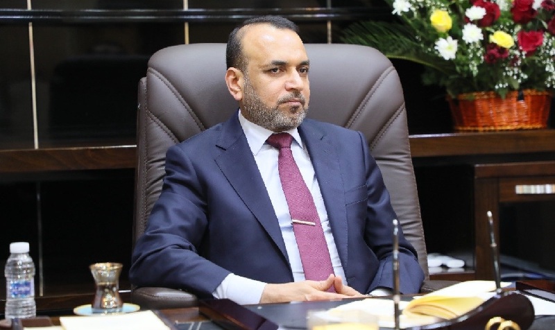 دعوى قضائية ضد مطعم بسبب وزير عراقي