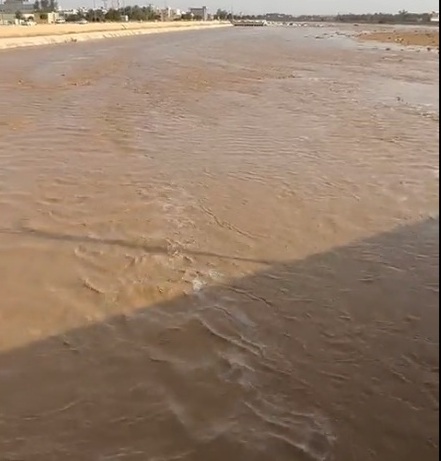 مشاهد لتدفق السيول بوادي السليل جنوب الرياض