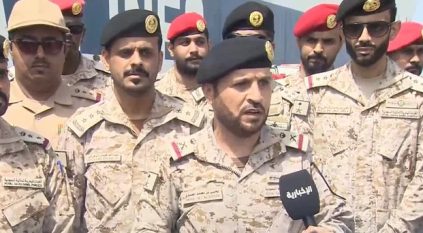 قائد الأسطول الغربي: سطرنا من ذهب إنسانيتنا باستقبال العائدين من السودان