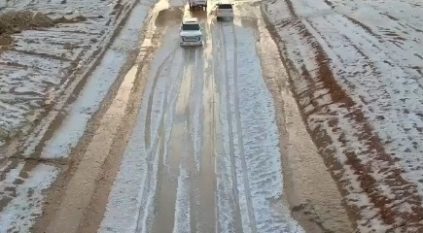 تصوير جوي لسيول وبرد وادي الركيه في سدير