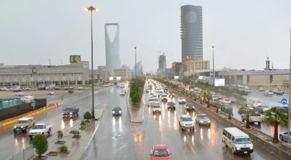 استمرارية الأمطار طبيعية وقد تمتد لشهر كامل