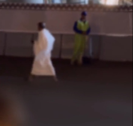 ضبط 3 متسولين في ساحات المسجد الحرام