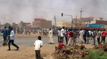 مقتل 100 مدني في الاشتباكات داخل الخرطوم وخارجها