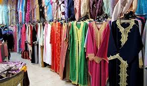شكوى من ارتفاع أسعار ملابس العيد