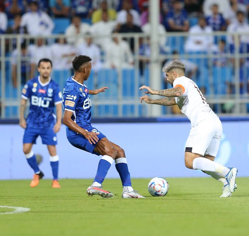 الهلال والشباب وترتيب الدوري السعودي للمحترفين