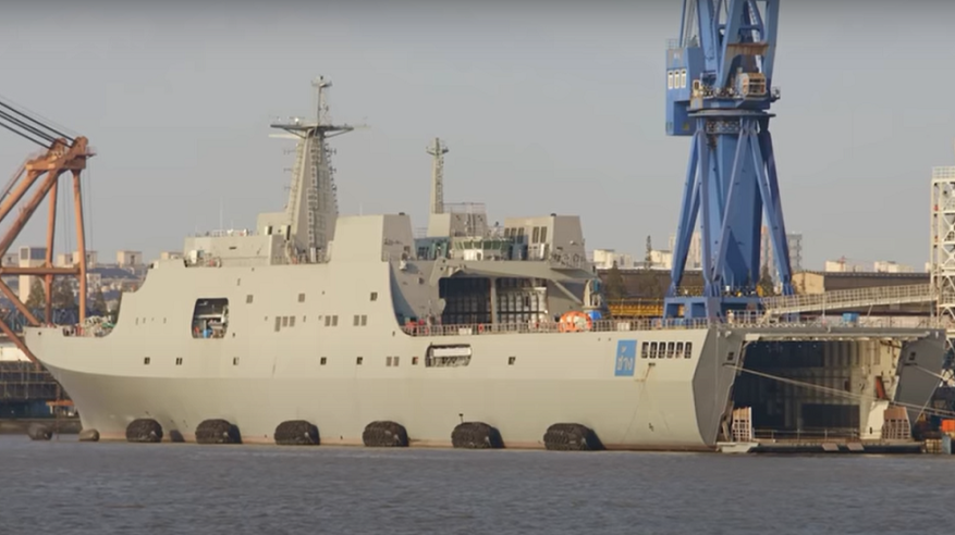 بكين تسلم تايلاند سفينة إنزال عسكري متطورة