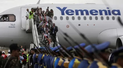 طائرة تنقل حوثيين من السعودية باتجاه صنعاء