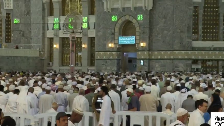 فتح 5 بوابات رئيسية بالمسجد الحرام لدخول وخروج المصلين